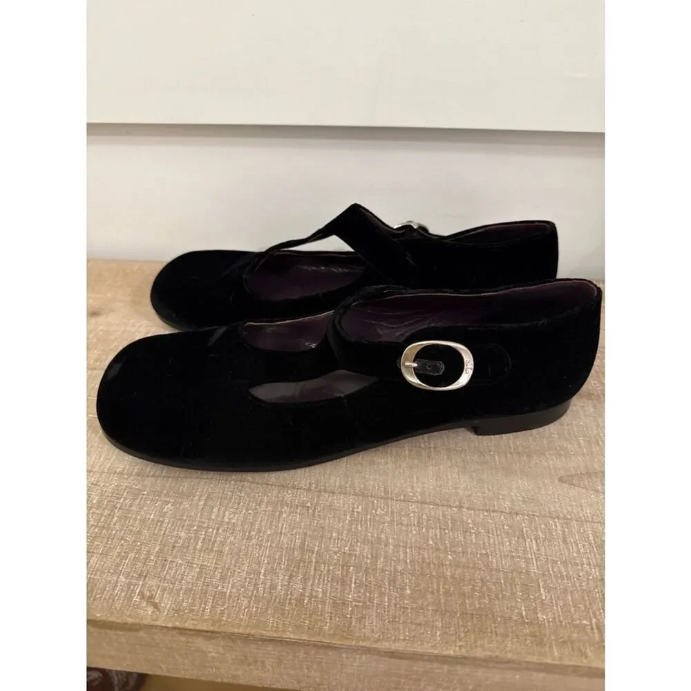 Tory Burch Violet T Strap Shoe in Velvet Black